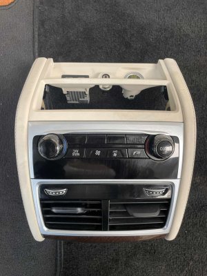 2016-2022 BMW 750i Ivory (White) Center Console Temperature Control Module - Rear (Used OEM)