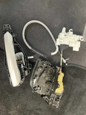 2016-2022 BMW M760i xDrive White Exterior Door Handle Lock and Latch Actuator Set (Used OEM)