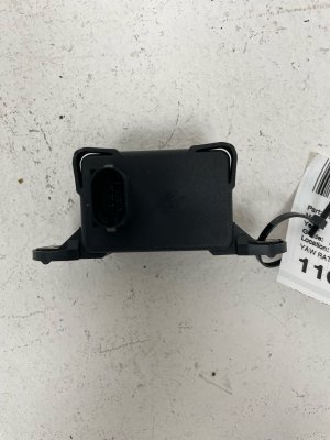 2008 Saturn Vue Yaw Rate Sensor Control Module (Used OEM)