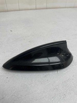 2018-2023 BMW M550i xDrive Shark Fin Roof Radio Antenna Assembly (Used OEM)