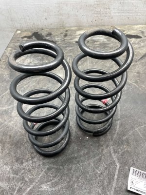 2020-2025 Toyota Highlander Coil Spring Set - Rear (Used OEM)