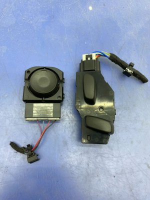 2025 Buick Enclave Power Seat and Adjuster Switch Set - Front (Used OEM)