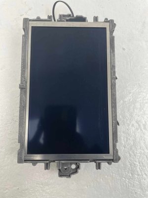 2016-2017 Mercedes-Benz E500 Infotainment Navigation Display Screen (Used OEM)