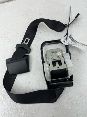 2010-2016 Mercedes-Benz E500 Center Seat Belt Assembly - Rear, Right (Passenger) (Used OEM)