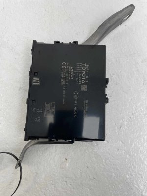 2021-2023 Lexus IS300 Smart Key Control Module (Used OEM)