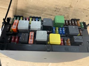 2012-2018 Mercedes-Benz CLS550 SAM Signal Acquisition Module Fuse Box - Front (Used OEM)