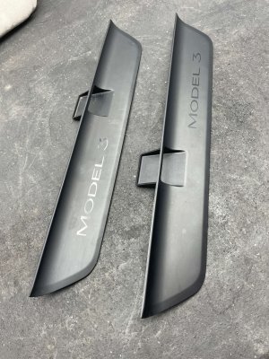  Tesla Model 3 Door Sill Plate Trim Set - Front (Used OEM)