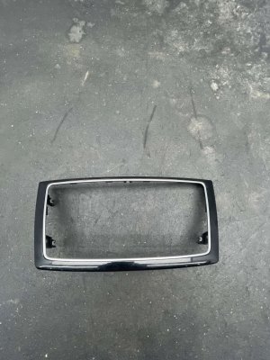 2012-2015 Mercedes-Benz ML350 Dashboard Radio Cover Panel Trim Bezel - Front (Used OEM)