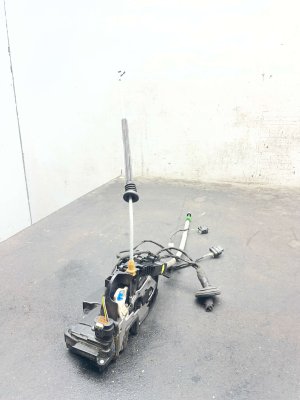2012-2015 Mercedes-Benz ML350 Door Latch Assembly with Soft Close - Front, Left (Driver) (Used OEM)