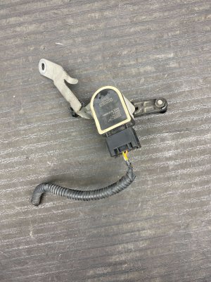 2019-2024 Volvo XC40 Suspension Height Level Control Module - Rear (Used OEM)
