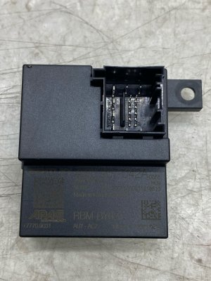 2013-2019 Bentley Flying Spur Heater Control Module (Used OEM)