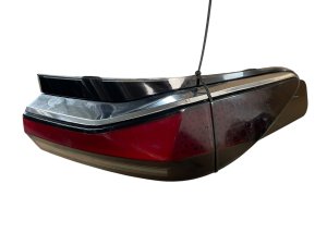 2023-2026 BMW 760i Outer Quarter Mounted Taillight Assembly - Rear, Right (Passenger) (Used OEM)