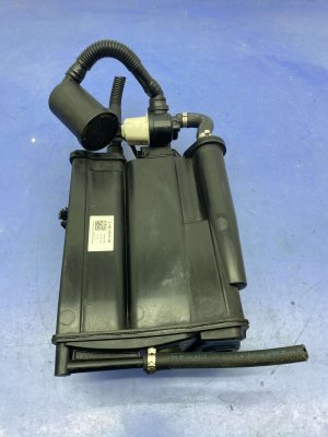 2012-2015 Mercedes-Benz ML320 EVAP Fuel Vapor Charcoal Canister (Used OEM)