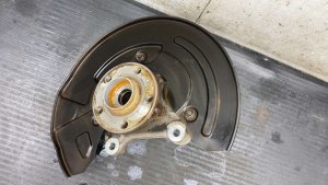 2021-2023 Volvo XC40 Steering Knuckle Wheel Hub Assembly - Front, Right (Passenger) (Used OEM)