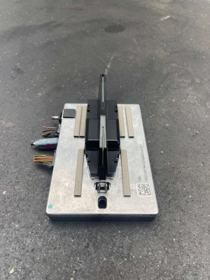 2018-2025 Volvo XC60 Antenna (Used OEM)