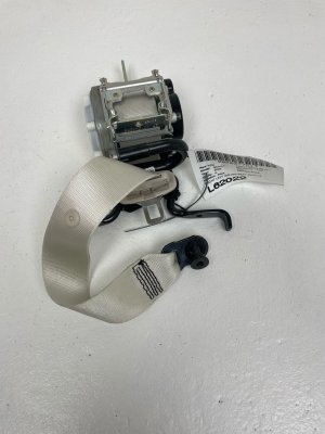 2023-2025 BMW 760i Seat Belt Assembly - Front (Used OEM)