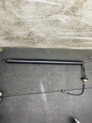 2025 Buick Enclave Power Tailgate Lift Cylinder Strut - Rear (Used OEM)