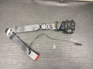 2024-2025 GMC Acadia Center 2nd Row Seat Belt Assembly - Rear, Right (Passenger) (Used OEM)