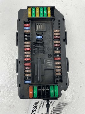 2014-2020 BMW M4 Fuse Box (Used OEM)