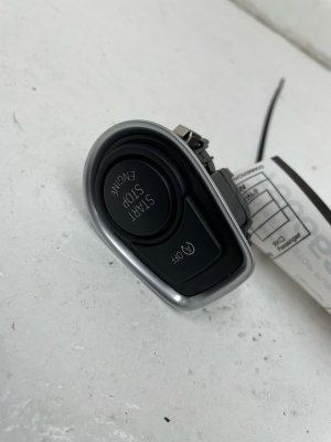 2015-2018 BMW M4 Ignition Switch (Used OEM)
