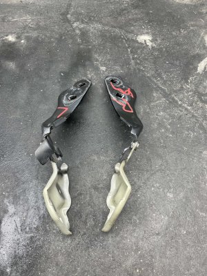  Tesla Model 3 Hood Hinge - Front, Right (Passenger) (Used OEM)