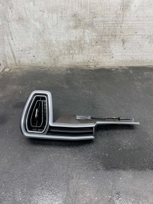 2024-2025 Kia Sorento Gray Air Vent Trim Panel - Front (Used OEM)