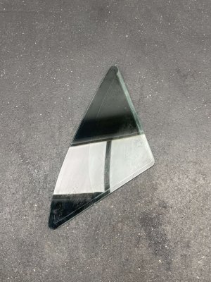 2021-2025 Kia Sorento Door Glass - Front, Left (Driver) (Used OEM)
