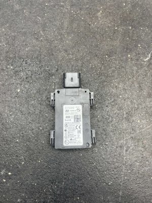 2020-2022 Volkswagen Atlas Blind Spot Radar Sensor with Bracket - Rear (Used OEM)