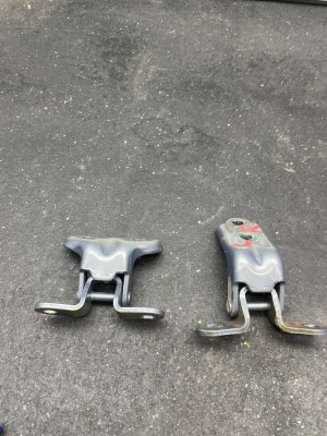 2021-2026 Kia Sorento Silver Door Hinge - Rear, Left (Driver) (Used OEM)