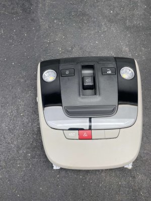 2021-2025 Kia Sorento Beige Overhead Console Assembly with Dome Light and Panoramic Sunroof - Front (Used OEM)