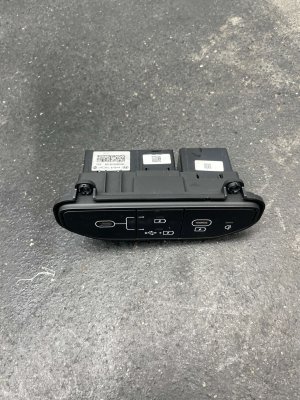 2024-2025 Kia Sorento Black Seat Switch (Used OEM)