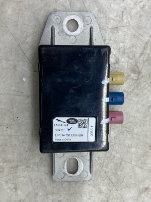 2017-2023 Jaguar F-Pace Antenna Amplifier Control Module (Used OEM)