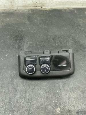 2021-2024 GMC Yukon Ignition Switch - Front (Used OEM)