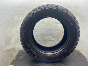 2001-2024 GMC Sierra 2500 HD 285/60R20 Tire (Used OEM)