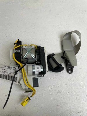 2013-2018 Audi S7 Seat Belt Assembly - Front (Used OEM)
