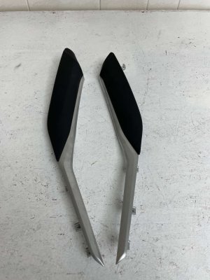 2019-2022 BMW 328i Bumper Grille Trim Panel Set - Front (Used OEM)
