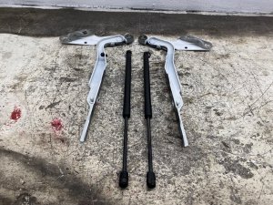 2019-2025 Ram 3500 Hood Hinge and Strut Set - Front, Right (Passenger) (Used OEM)