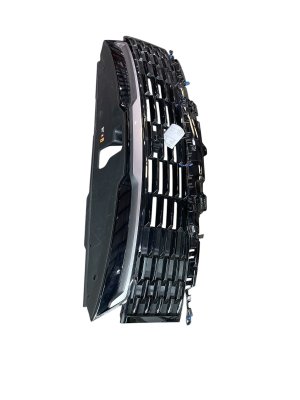 2023-2026 Kia Sportage Black Bumper Upper Grille - Front (Used OEM)
