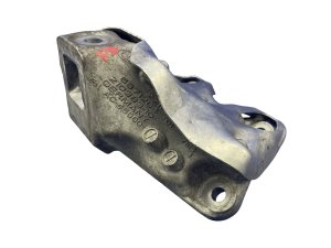 2020-2023 BMW X6 Engine Mount - Front (Used OEM)