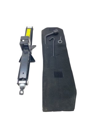 2022-2025 Hyundai Santa Cruz Scissor Jack (Used OEM)