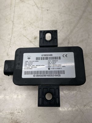 2017-2022 Maserati Levante Tire Pressure Control Module (Used OEM)
