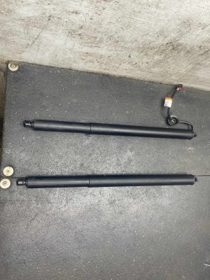 2021-2025 Buick Envision Power Tailgate Lift Support Strut Set - Rear (Used OEM)