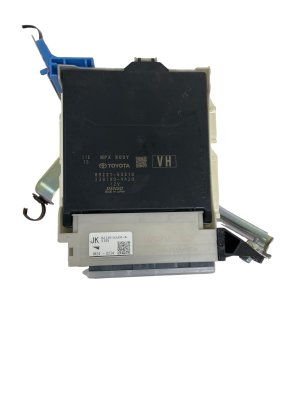 2017 Lexus IS200t Multiplex Network Fuse Junction Block Body Control Module (Used OEM)