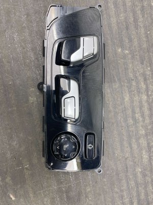 2019-2021 BMW X6 Power Seat Adjustment Switch Control Panel - Front, Right (Passenger) (Used OEM)