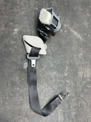 2020-2026 Lincoln Aviator Black Second Row Seat Belt Assembly - Rear, Right (Passenger) (Used OEM)