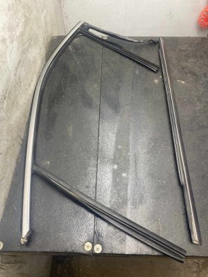 2020-2025 Lincoln Aviator Silver Window Belt Trim Moulding Set - Front (Used OEM)