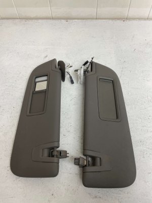 2010-2016 Porsche Panamera Illuminated Sun Visor Set - Right (Passenger) (Used OEM)