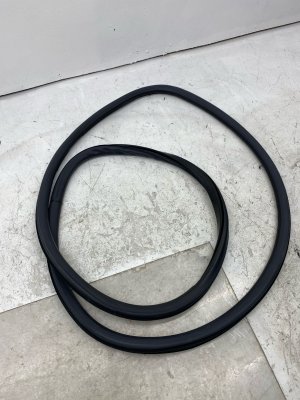 2014-2018 Bentley Flying Spur Door Weatherstrip Seal - Front (Used OEM)
