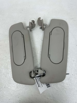 2025-2026 Mini Cooper Sun Visor Set - Front, Right (Passenger) (Used OEM)