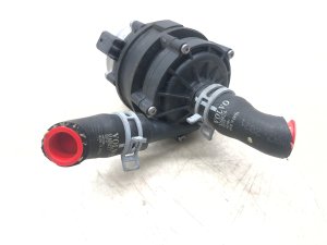 2020-2023 Volvo XC40 Battery Water Coolant Pump - Front (Used OEM)